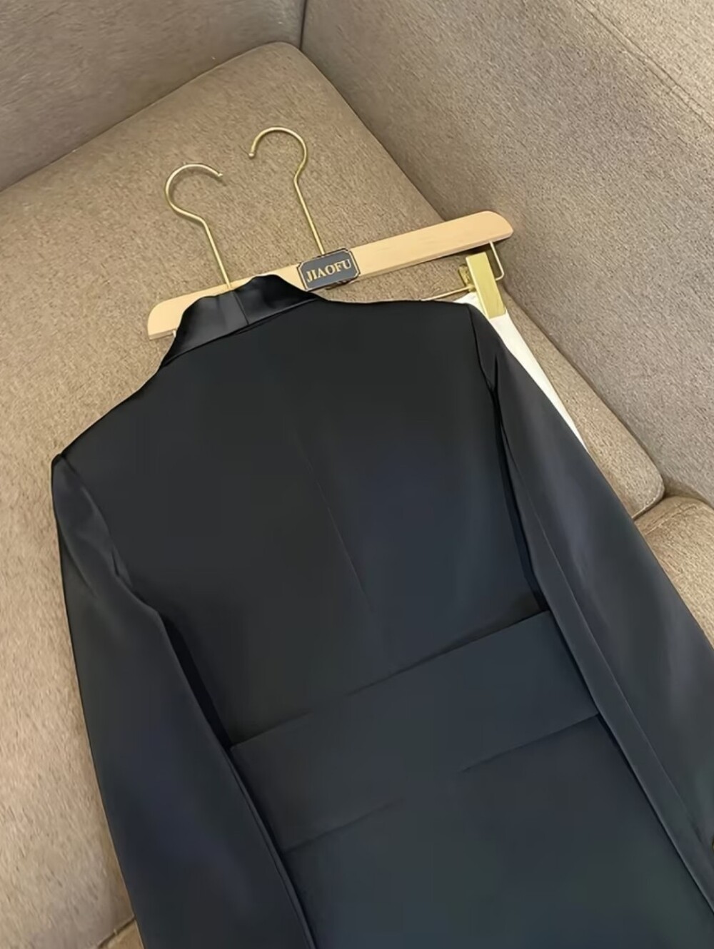 Ladies' Elegant Temperament Suit Jacket - Picture 3 of 5